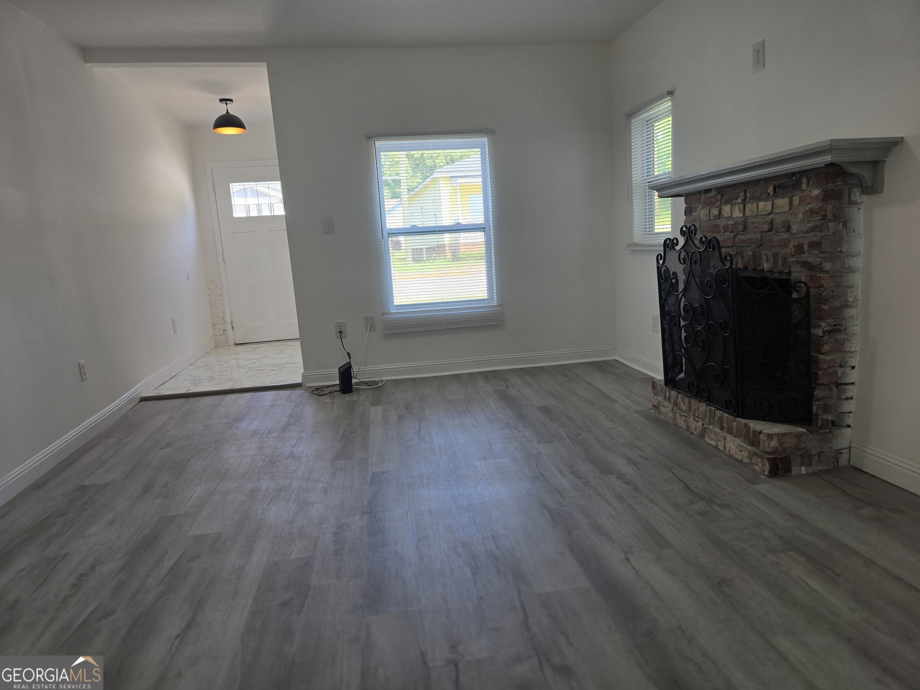 191 Forest AVE