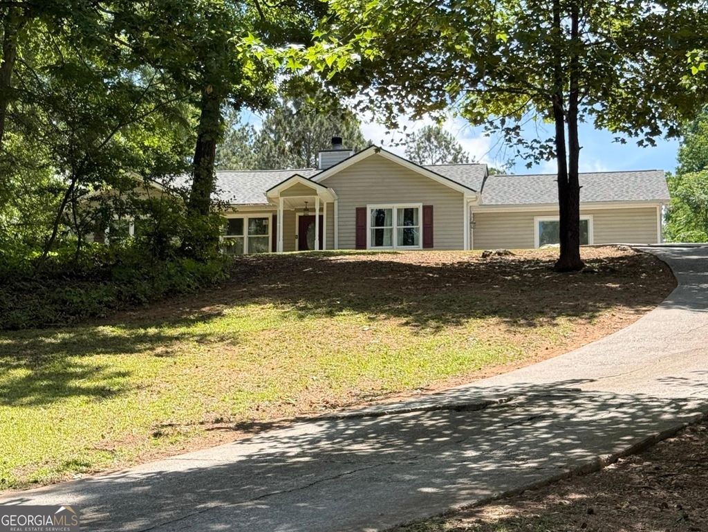 Photo of 70 Gales Way, Newnan, GA 30263 (MLS # 10767921)