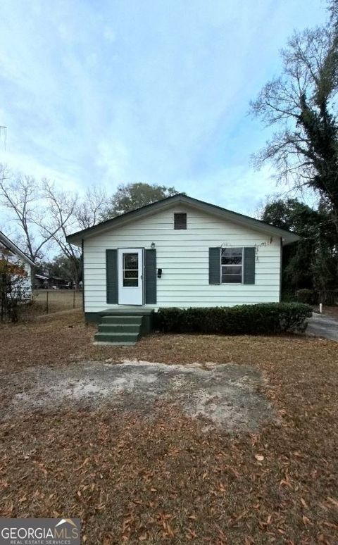 16 Fale ST Hawkinsville GA 31036