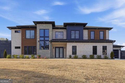 556 Versailles DR Auburn GA 30011