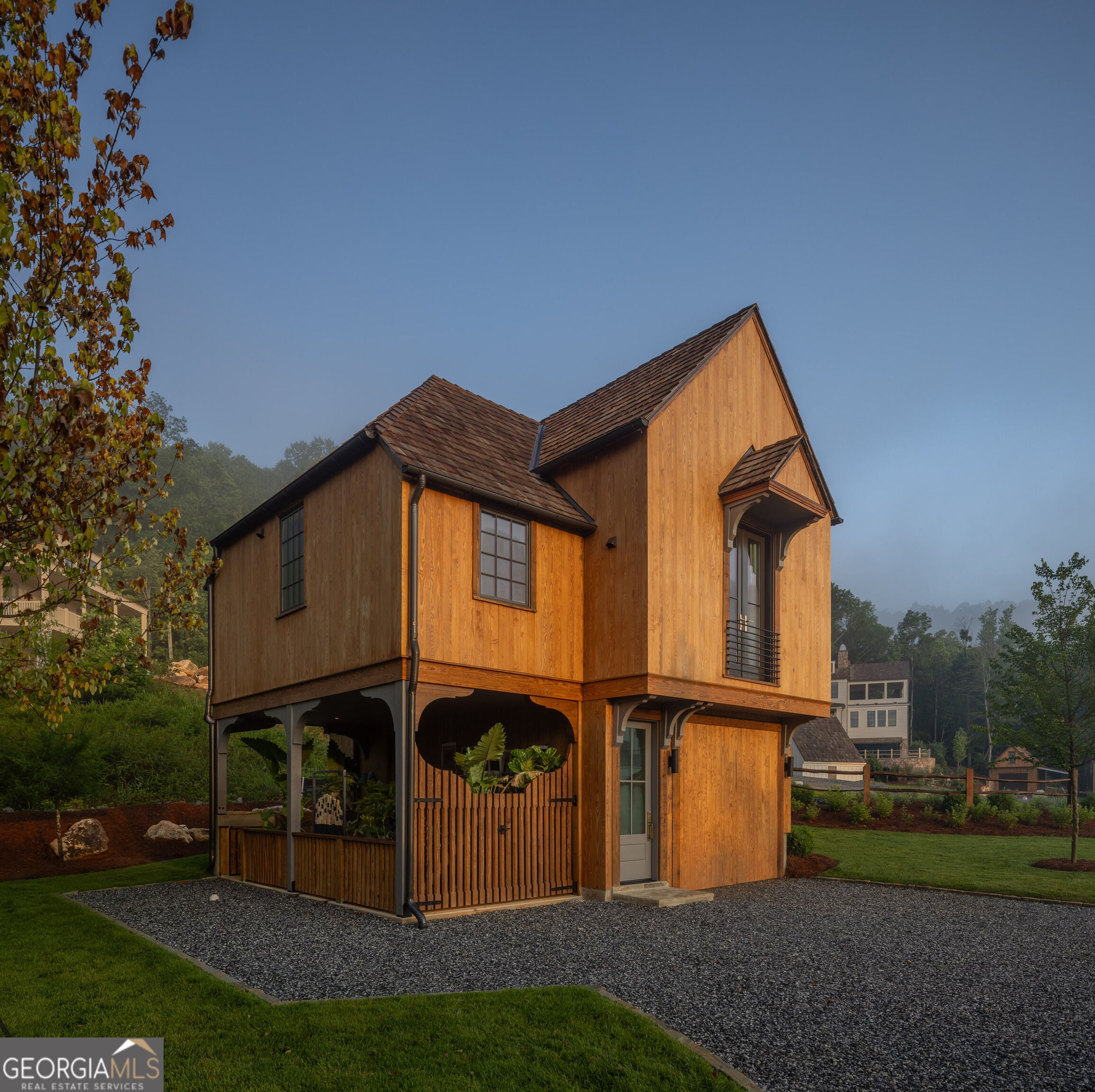 140 Cove View LN