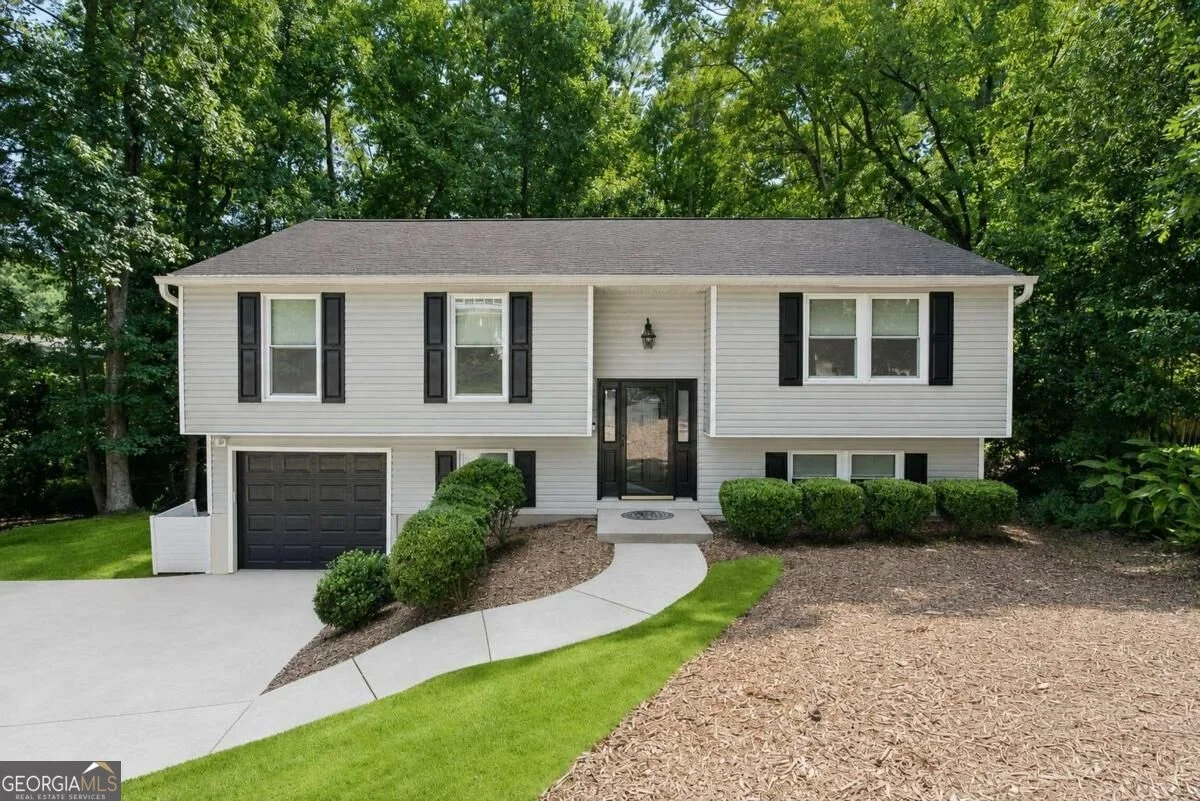 9682 N Pond Circle, Roswell, GA, 30076