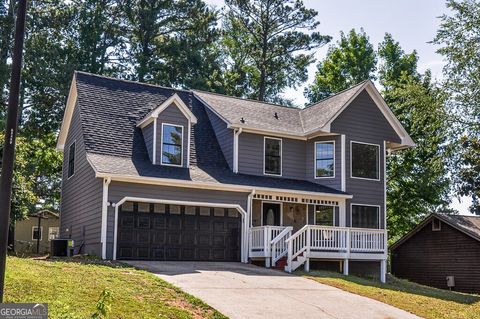 Single Family Residence in Lawrenceville GA 1077 Memory Lane.jpg