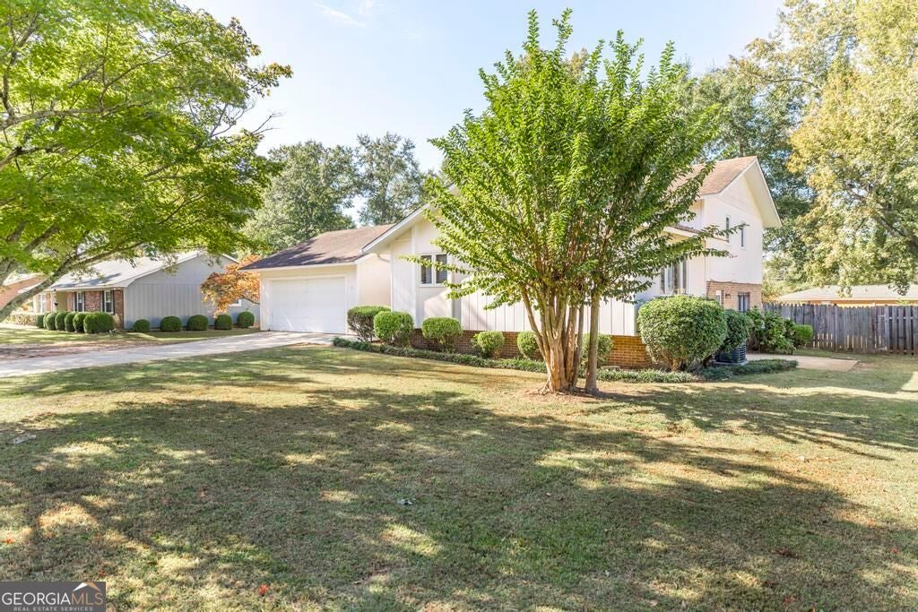 Photo of 1129 Kingston Rd, Perry, GA 31069 (MLS # 10882381)