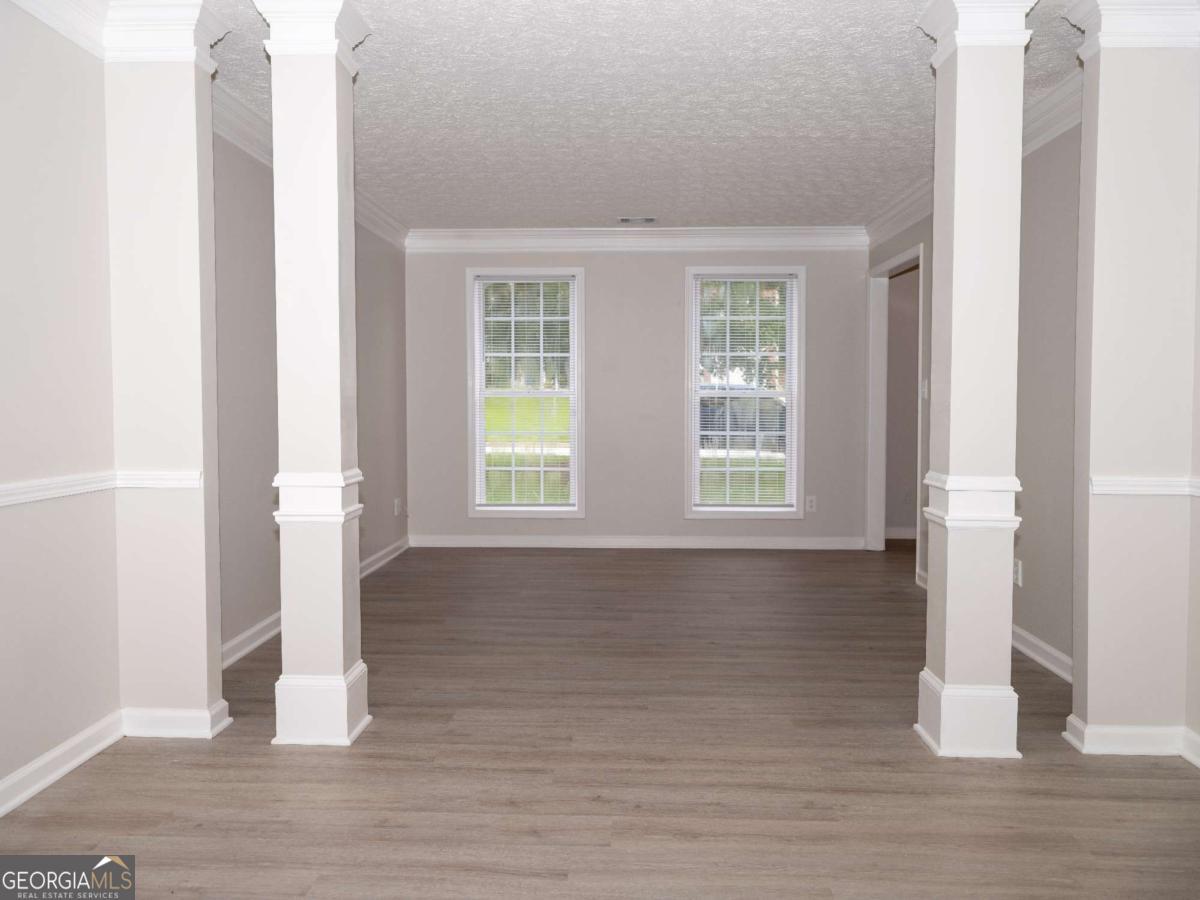 1860 Pinehurst View DR