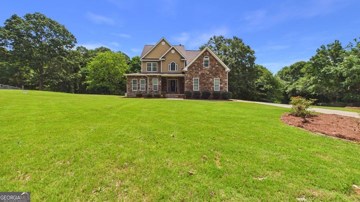 Photo 1 of 19 — 450 E End RD, Covington, GA 30014