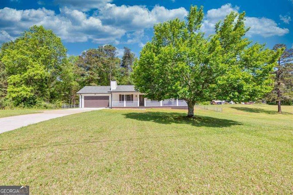 Photo of 3200 Lee Drive, Buford, GA 30518 (MLS # 10754273)