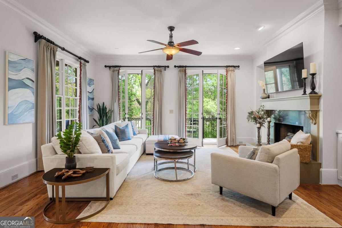 1950 Bennetts Point DR