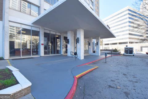 Photo of 215 NE Piedmont Avenue NE #2202, Atlanta, GA 30308 (MLS # 10790171)