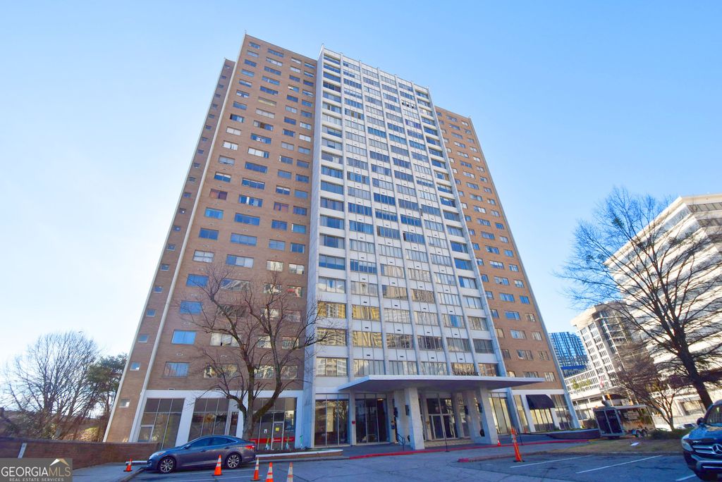 Photo of 215 NE Piedmont Avenue NE #2202, Atlanta, GA 30308 (MLS # 10790171)