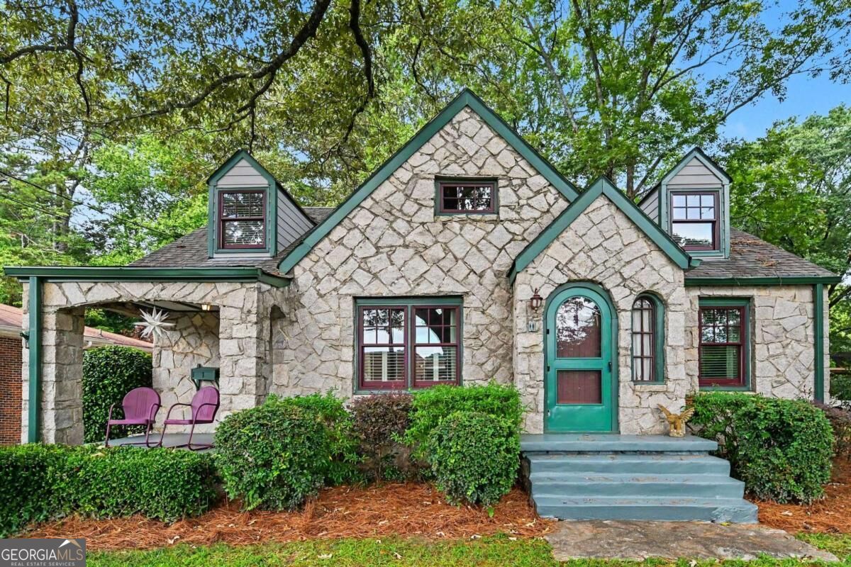 1 Lakeshore DR