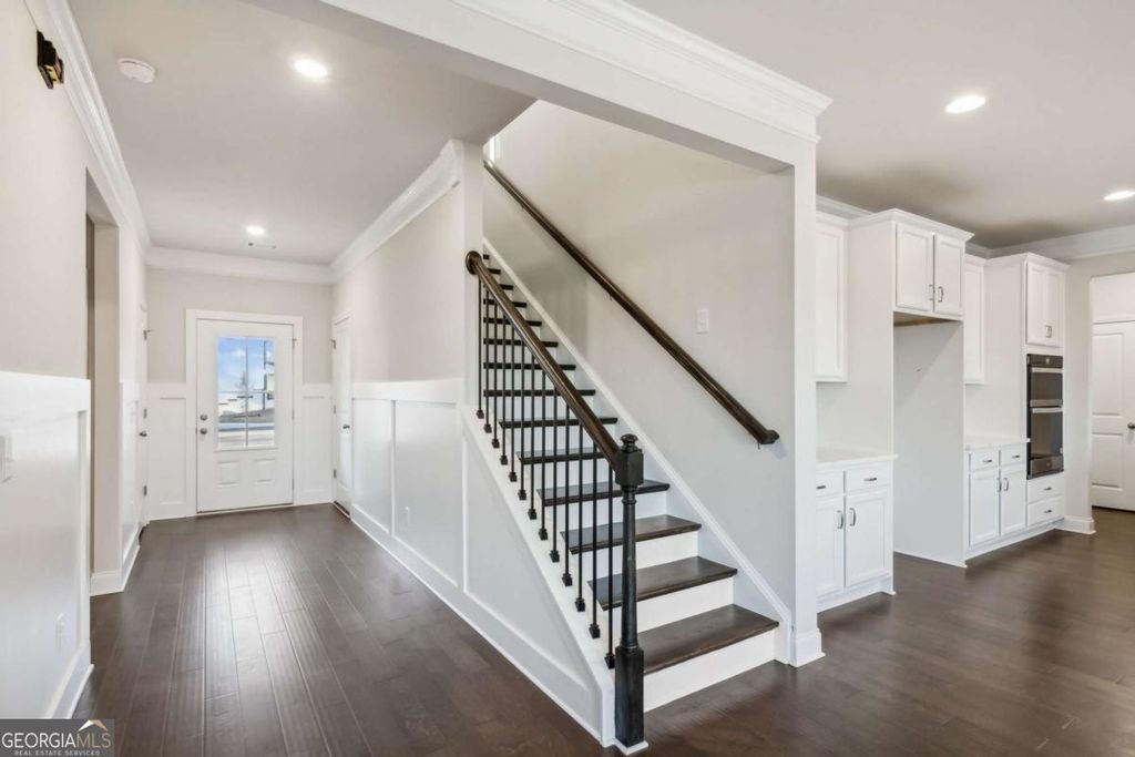 Photo of 5558 Overview Drive, Flowery Branch, GA 30542 (MLS # 10725391)