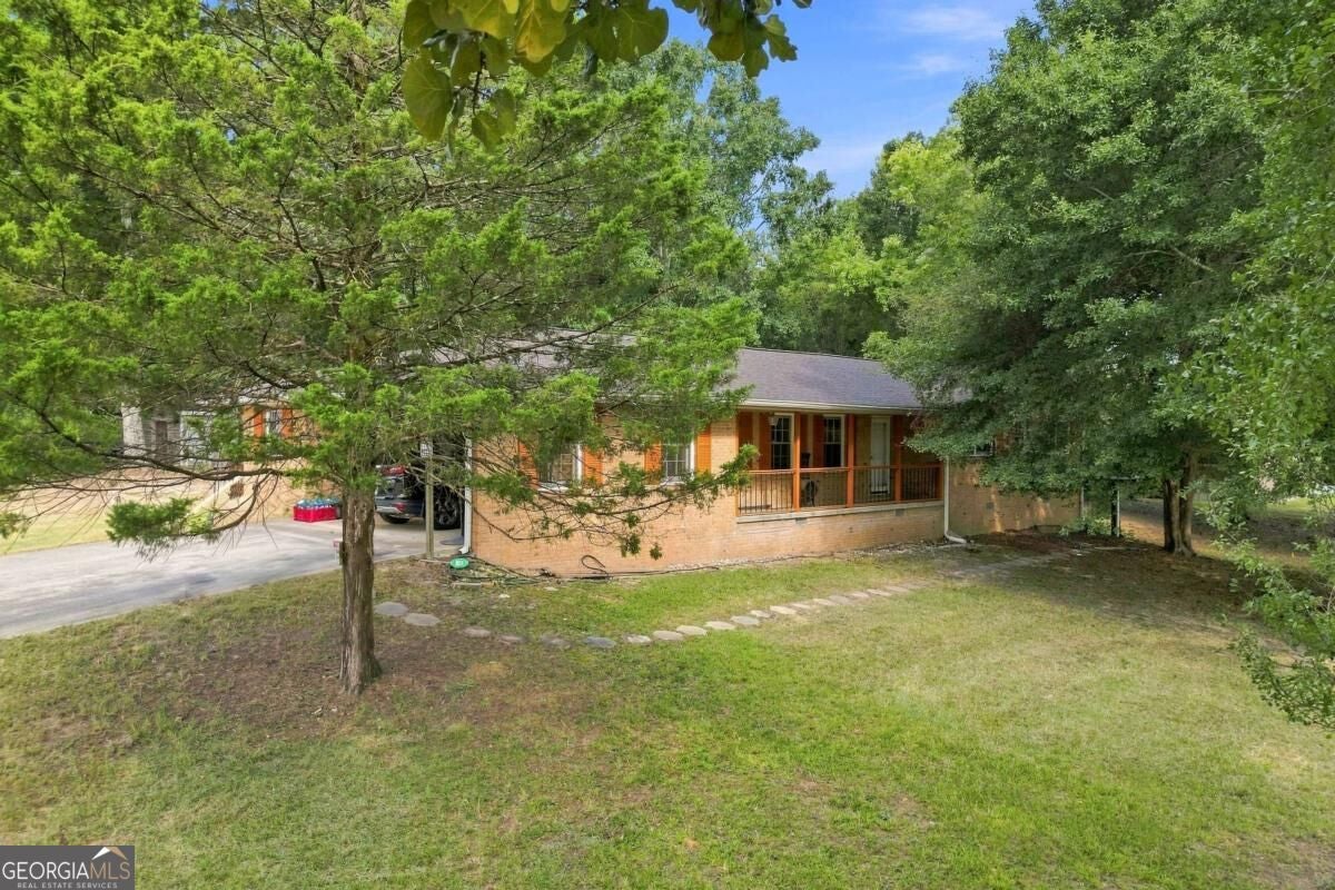 6828 Rockland RD