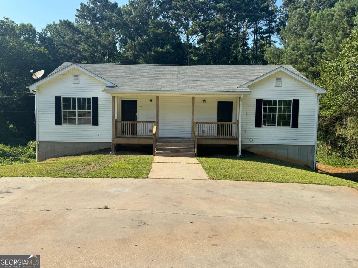 Welcome to the Beautiful Covington 3 Bedroom 2.5 Bath Home, located in the heart of Covington, GA. This stunning home offers an open floor plan that is perfect for entertaining and everyday living. The spacious bedrooms provide ample space for comfort and relaxation. The home is a total electric unit, offering low-maintenance living for your convenience. The beautiful wood deck overlooks a huge backyard, providing a serene outdoor space for your enjoyment. The home also includes a 2 car parking pad, adding to its practicality. The location is unbeatable, with shopping and schools within walking distance. Plus, it's close to Oxford College, making it an ideal location for those seeking educational opportunities. As an added bonus, lawn service and pest control are included, ensuring a hassle-free living experience. Experience the best of Covington living in this beautiful home!