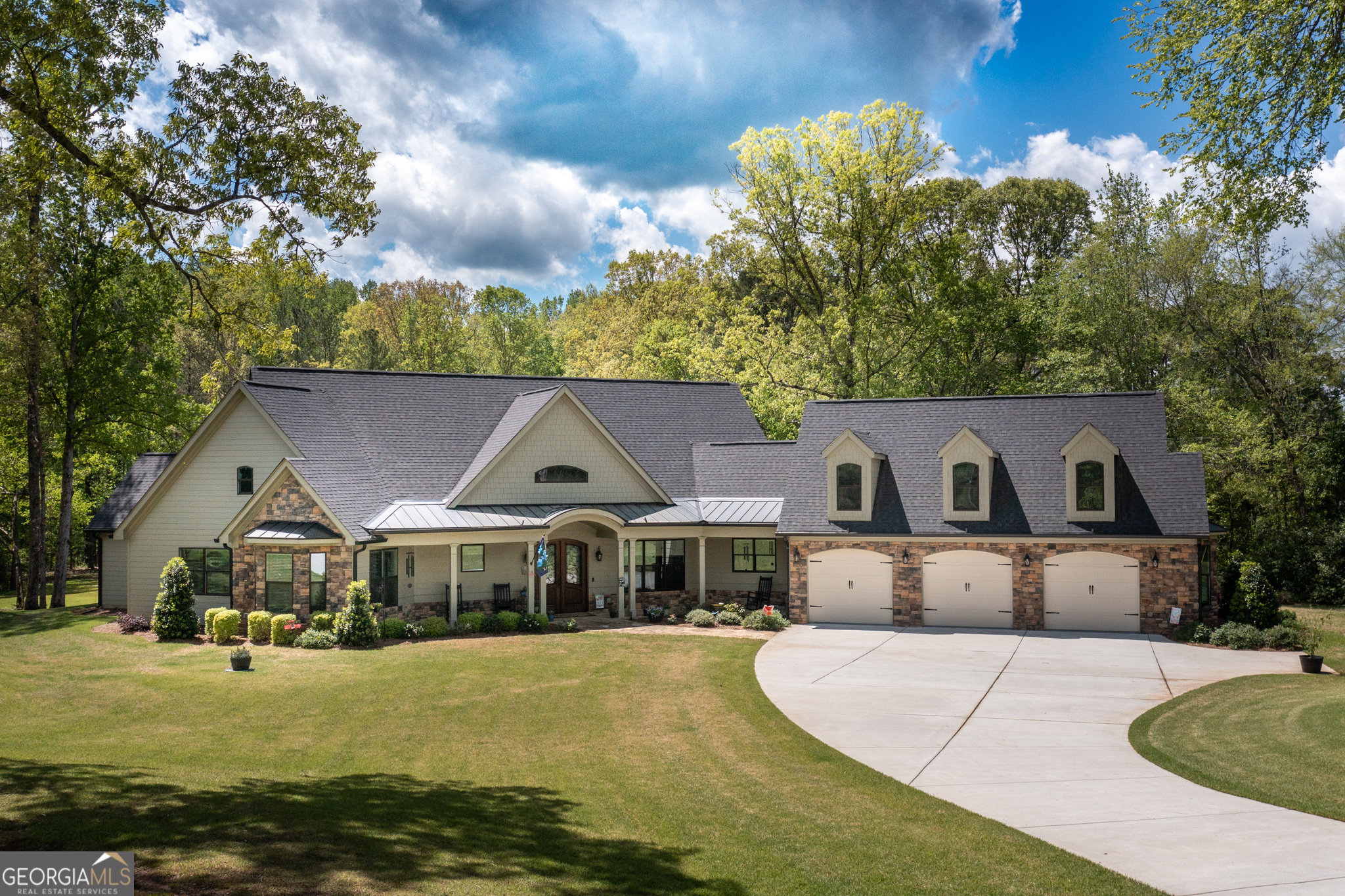 145 Carrington LN