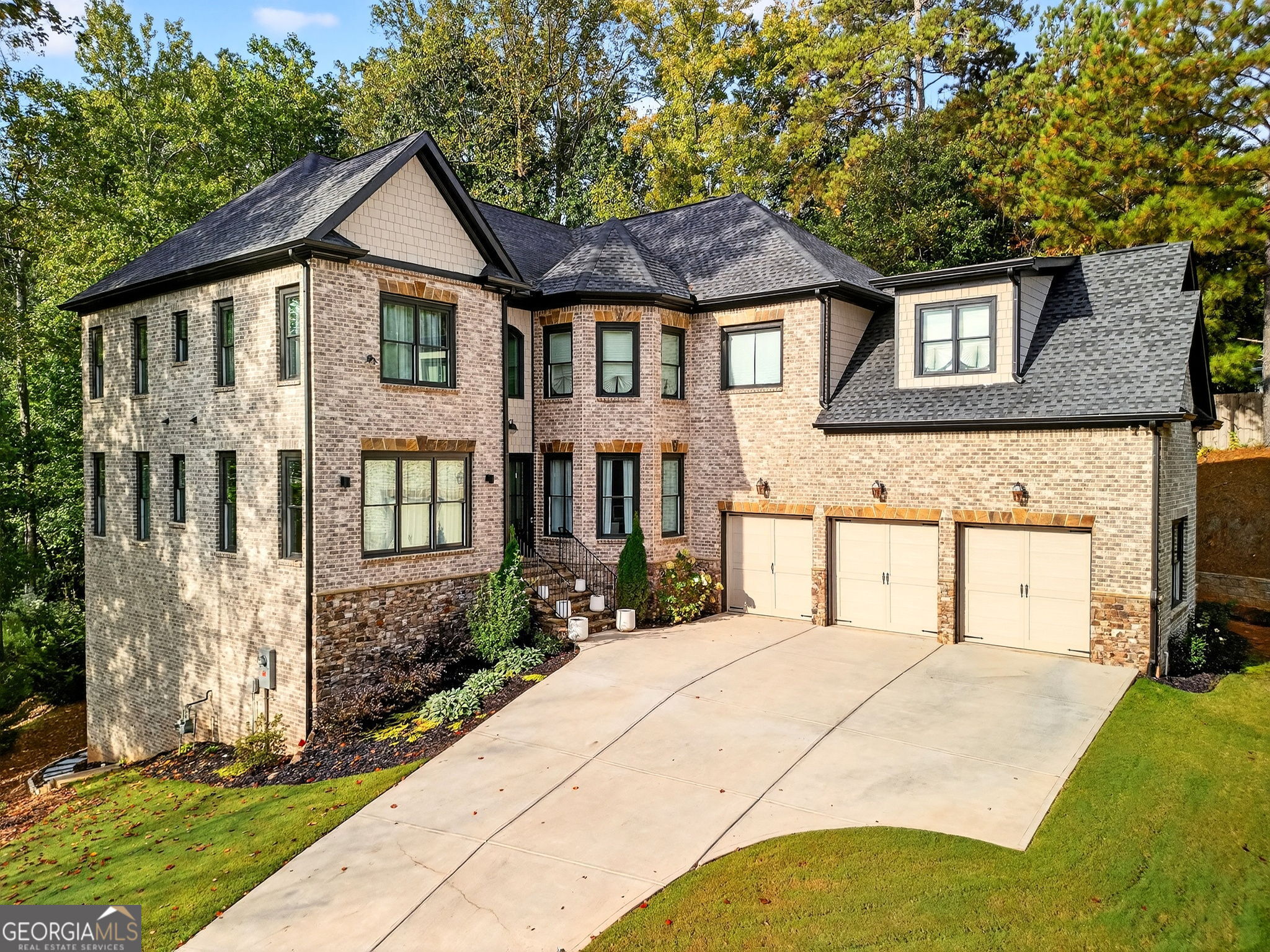 4680 Cambridge Approach CIR NE