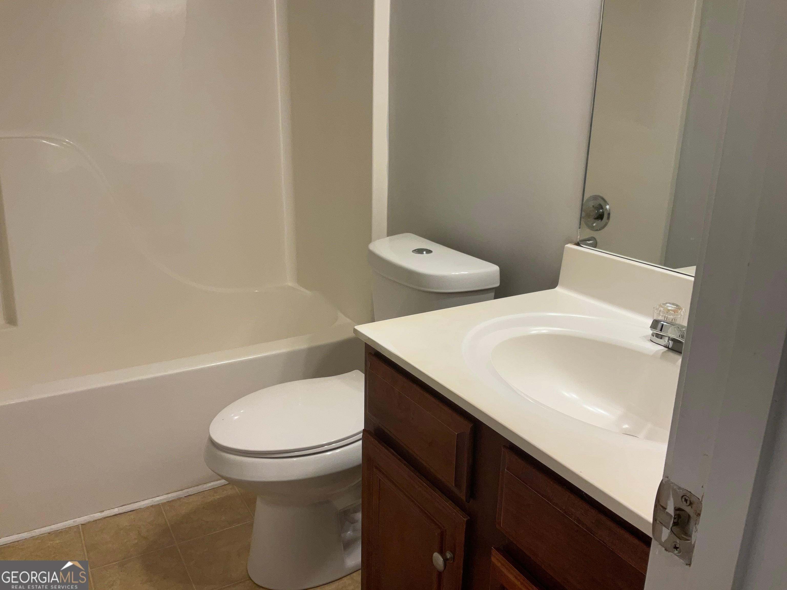 2555 Flat Shoals RD 1703