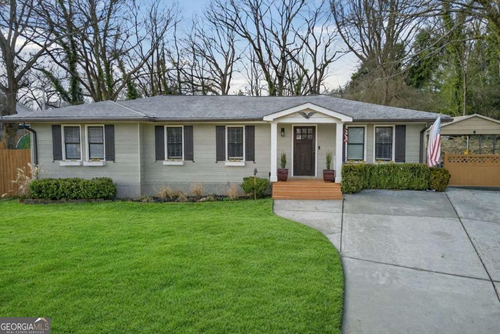 Photo of 1500 Waltham Place SE, Atlanta, GA 30316 (MLS # 10690996)