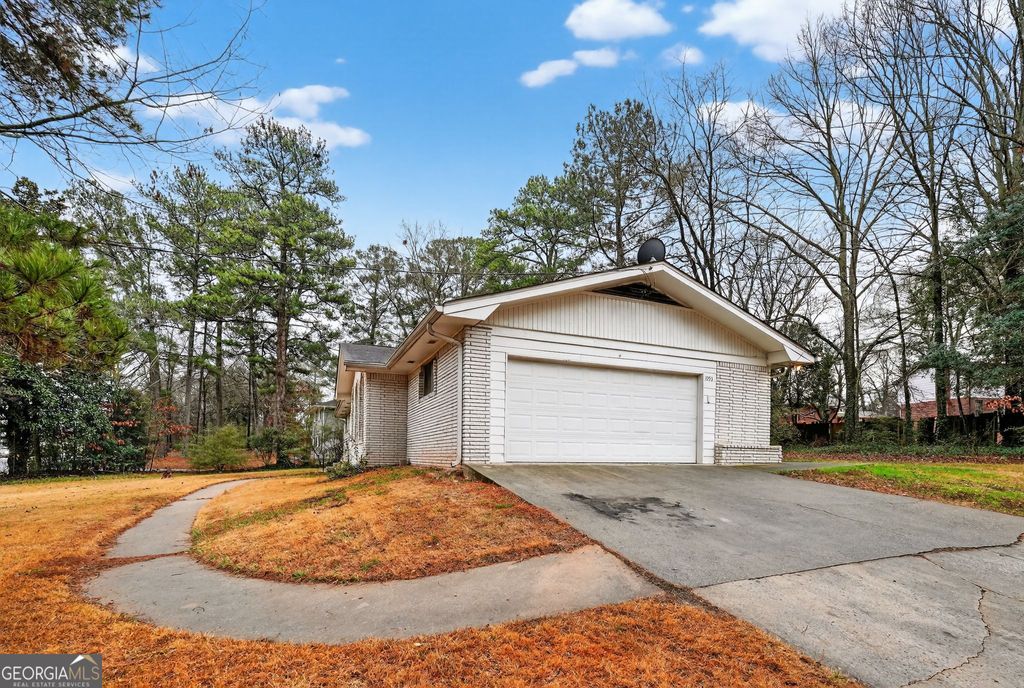 Photo of 1093 S Indian Creek Drive, Stone Mountain, GA 30083 (MLS # 10684558)