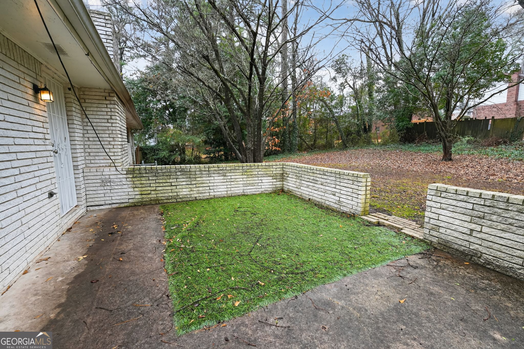 1093 S Indian Creek DR