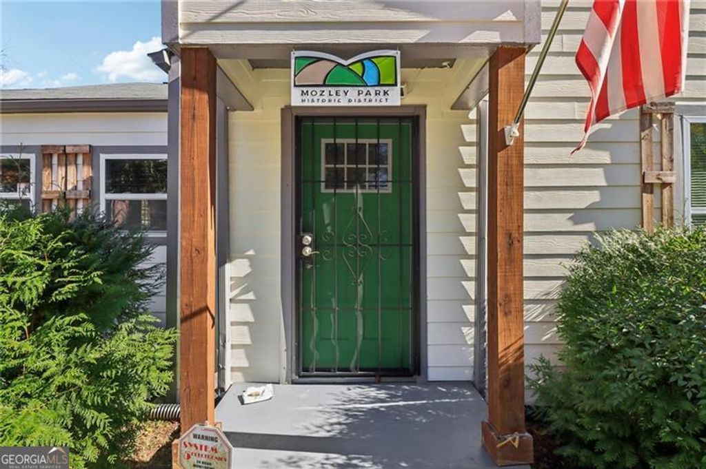 Photo of 210 Chicamauga Avenue SW, Atlanta, GA 30314 (MLS # 10659753)