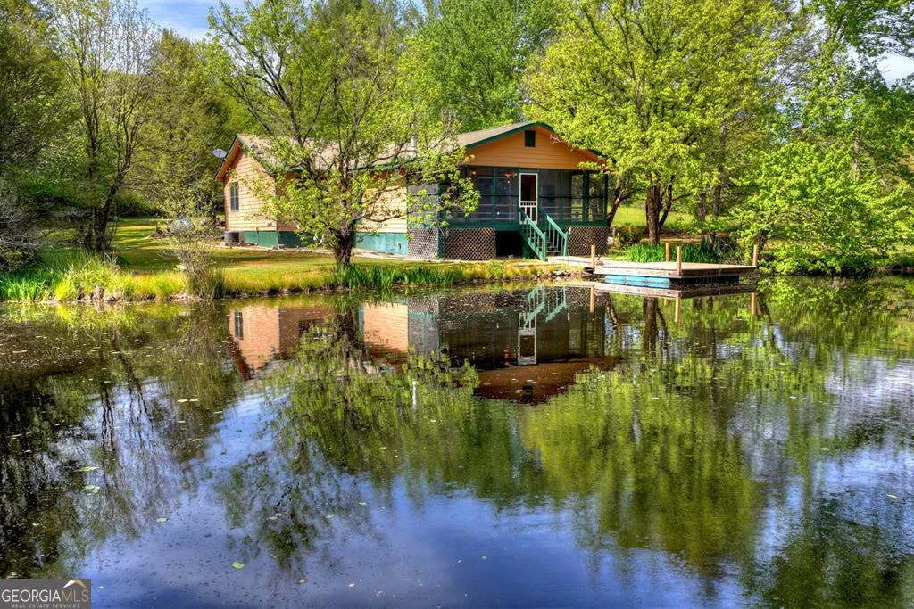 111 Candlewood Lane