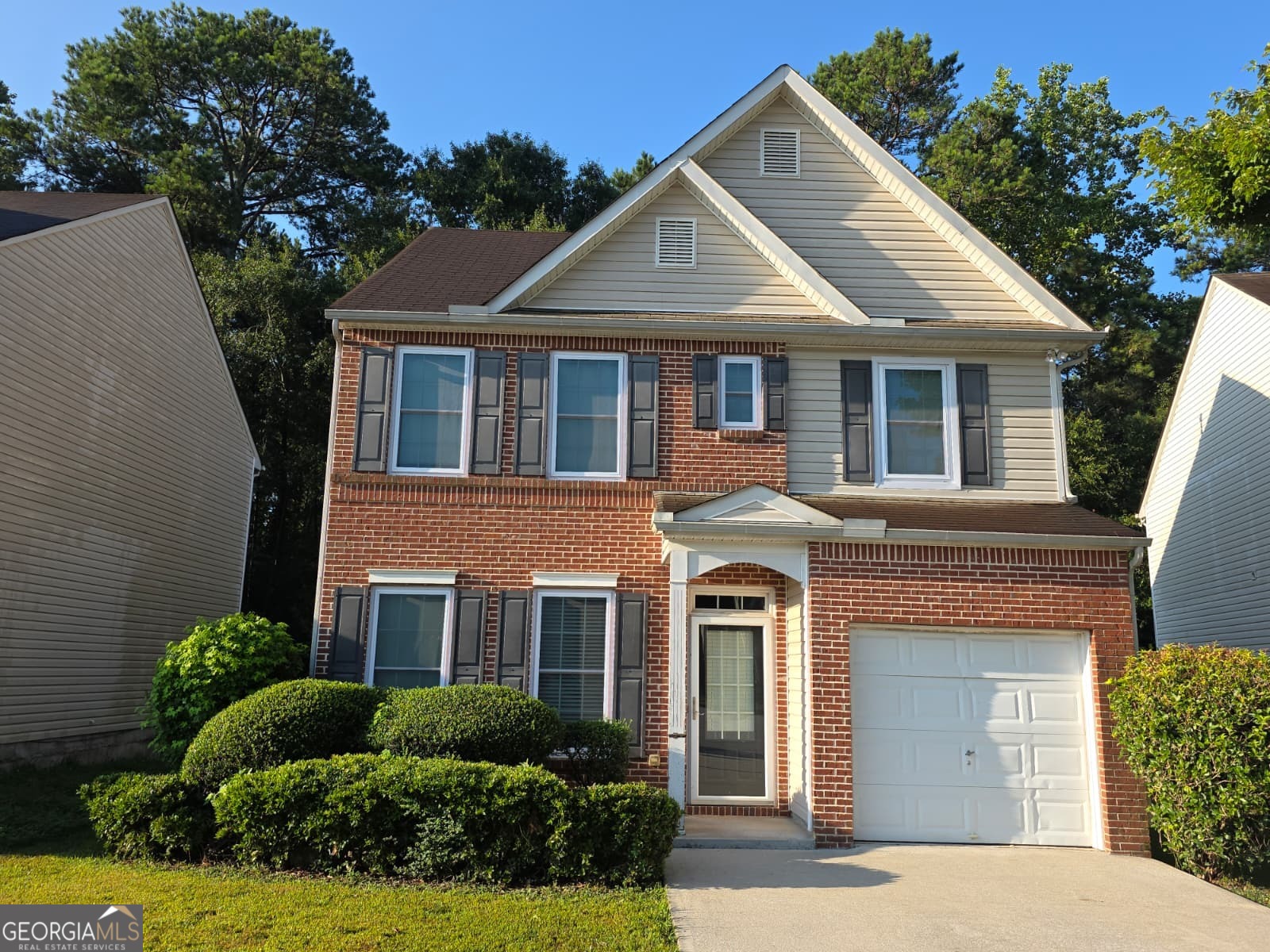 This charming 4-bedroom, 2.5-bath two-story home in Union City offers the perfect blend of comfort and convenience. Step inside to find a spacious living room with a cozy fireplace, perfect for relaxing evenings. The kitchen features sleek stainless steel appliances and opens to a dining area that leads out to a private deck-ideal for entertaining or enjoying quiet mornings. The primary suite boasts a walk-in shower and a luxurious jacuzzi tub for ultimate relaxation. Additional highlights include a one-car garage and modern finishes throughout. Conveniently located with easy access to shopping, dining, and major highways.