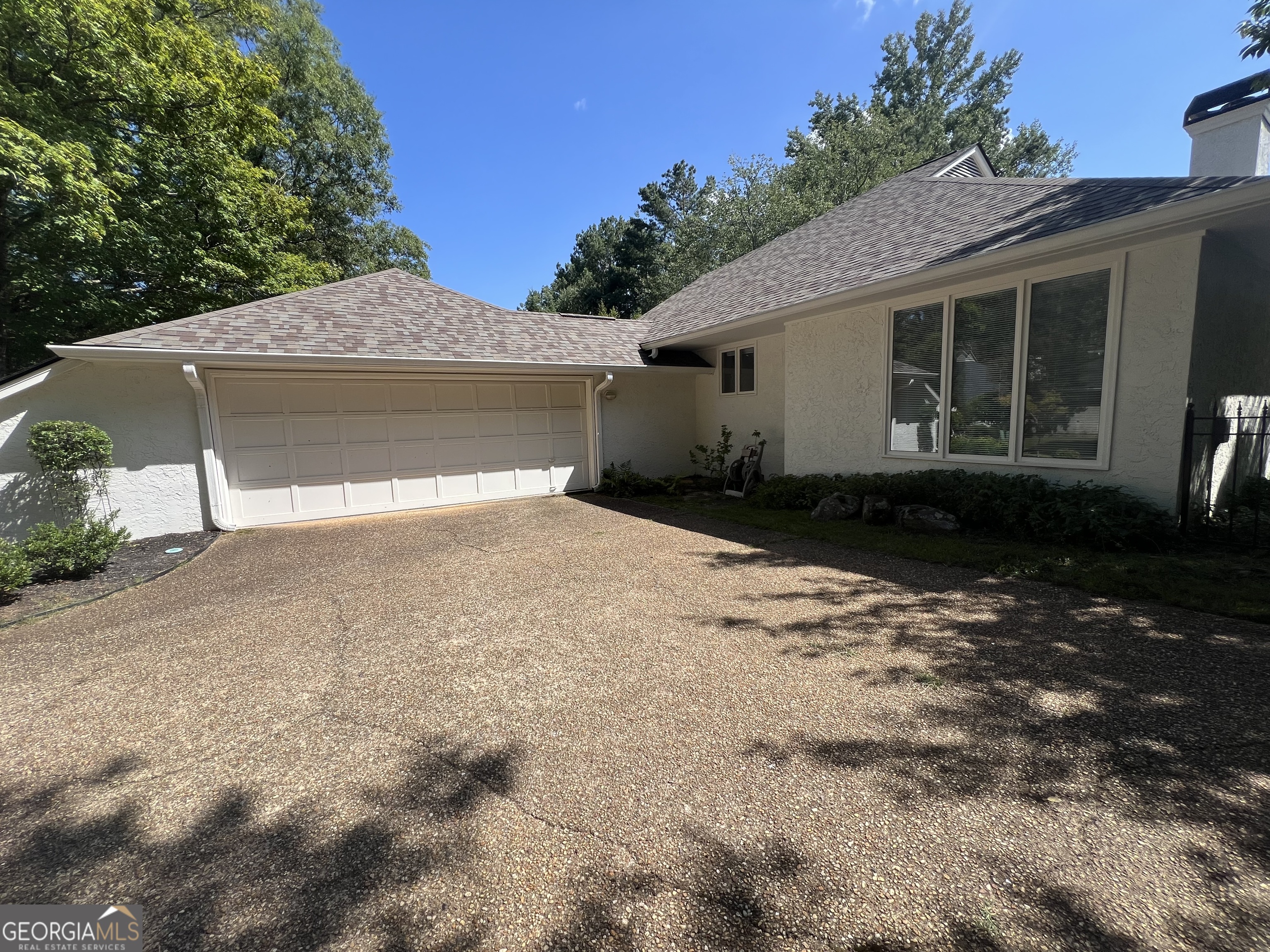 Stunning Patio Home on a Private Wooded Lot in Popular Horseshoe Bend Golf Community. Ranch plan has 3 Bedrooms and 2 Baths. Front Bedroom makes an Ideal Home Office. Large Family Room with Fireplace has lots of Natural Light. Open Concept with Separate Dining Room. Kitchen has a Separate Breakfast Room. Laundry Room with Window has a Washer & Dryer (or bring your own). Two Decks for Casual Entertaining. Side Entry Two Car Garage. Beautiful Setting with views of Golf Links. Walk to Pool/Tennis & Clubhouse. Move In Ready1