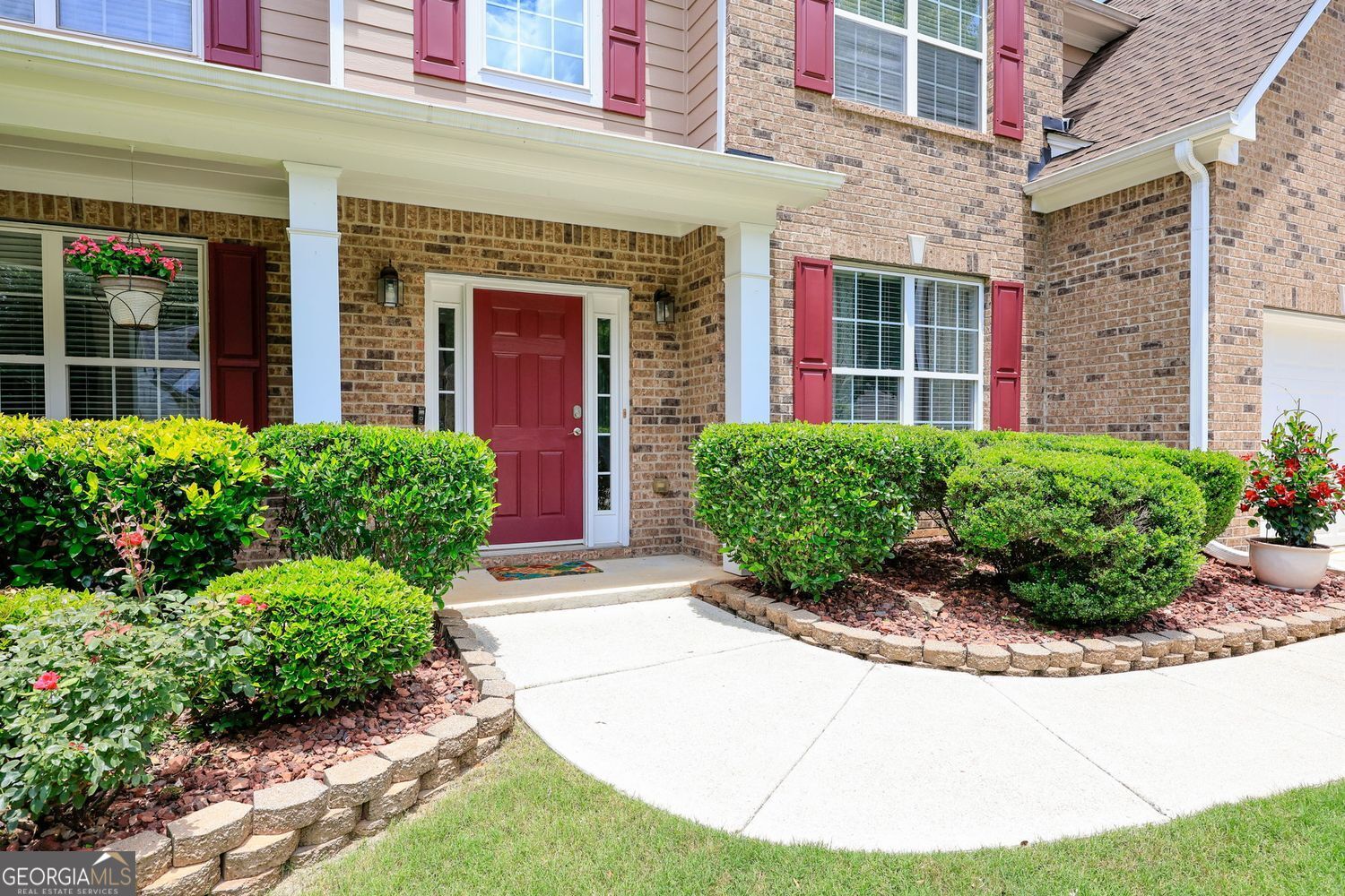 1384 Silvergate DR