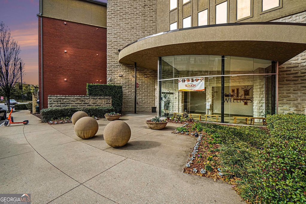 Photo of 401 16th Street NW #1267, Atlanta, GA 30363 (MLS # 10661745)