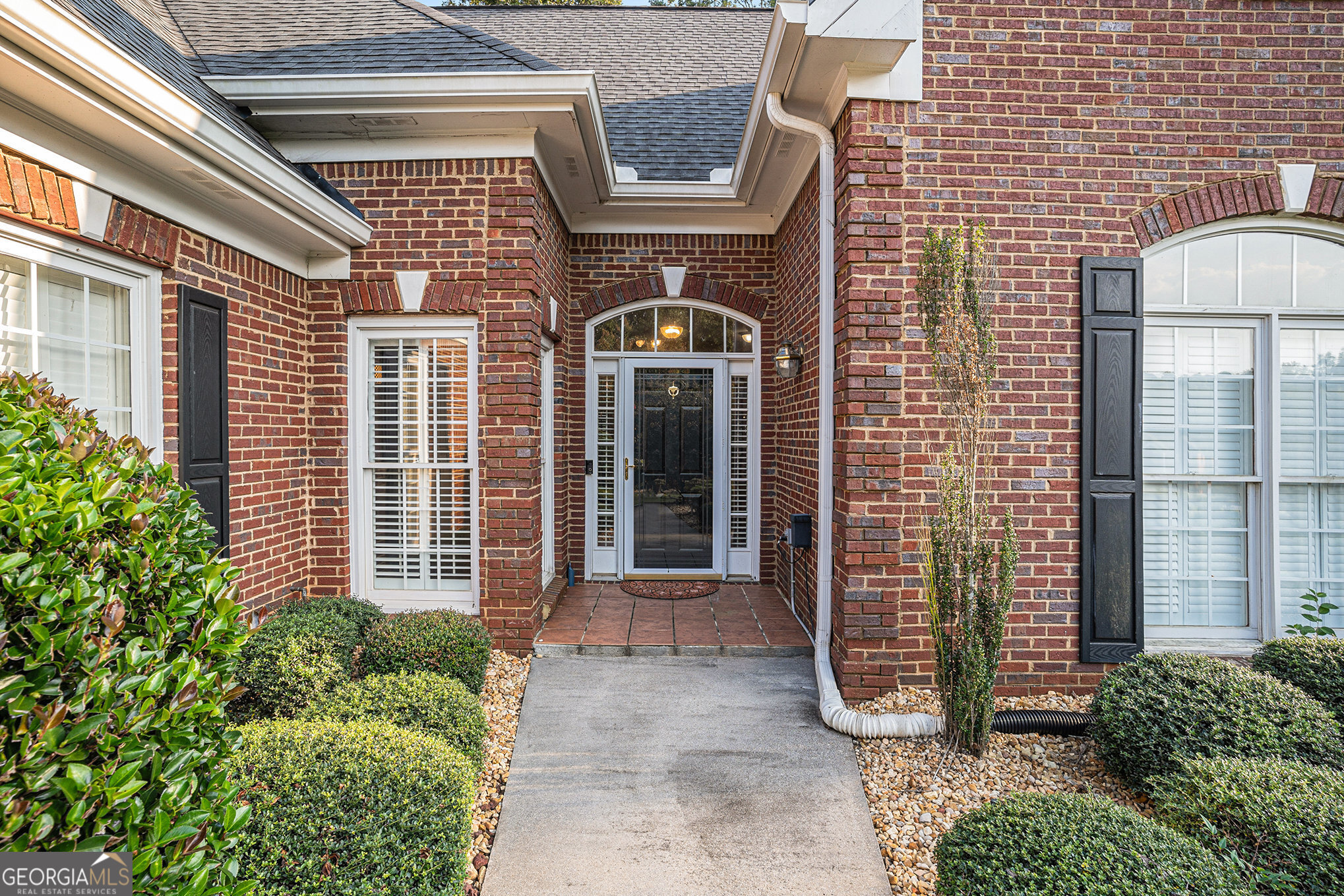 2561 Old Salem CIR SE
