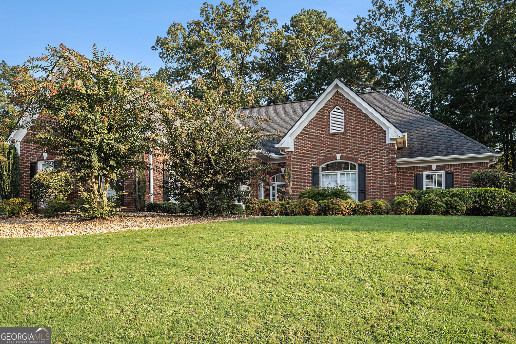 2561 Old Salem CIR SE