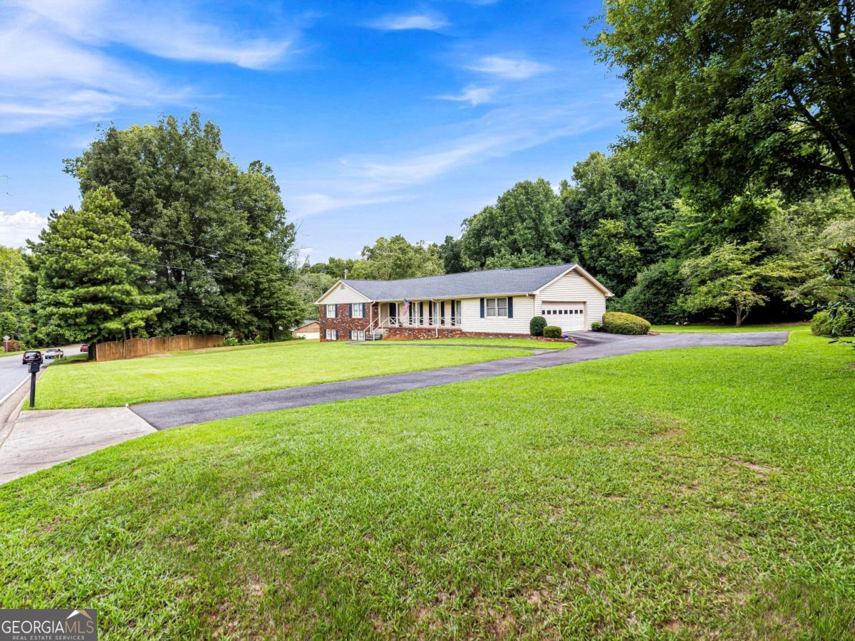 2405 Post Oak Tritt RD