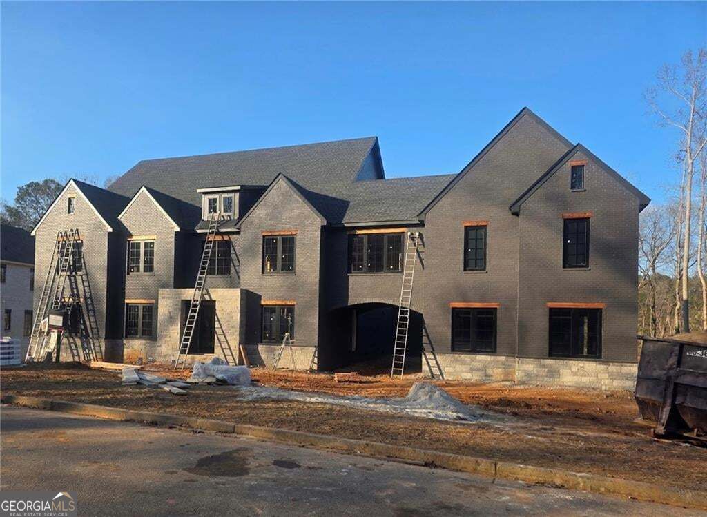 235 Traditions DR