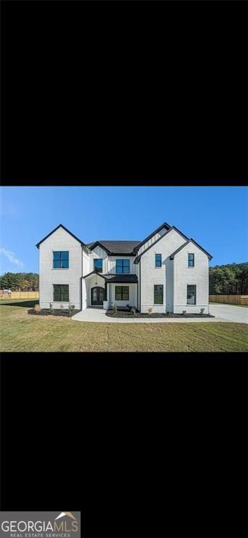 3285 Hall RD