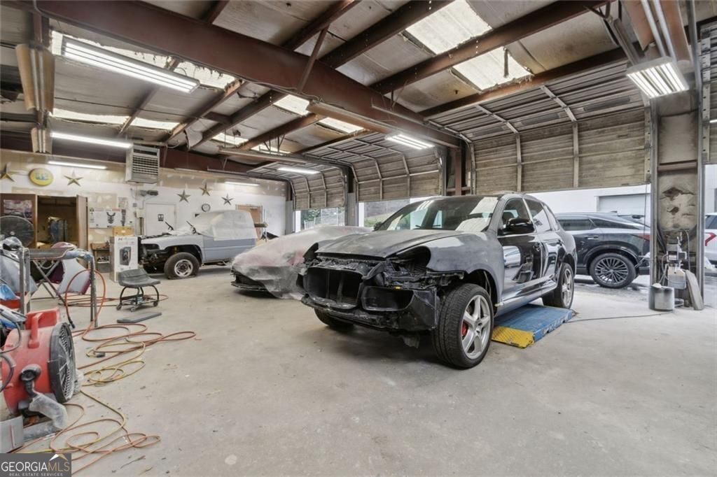 1875 Airport Industrial Park DR SE