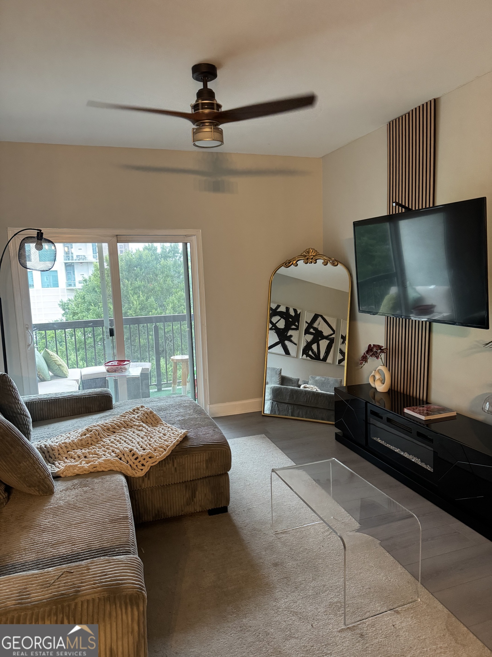 1074 Peachtree WALK NE B508