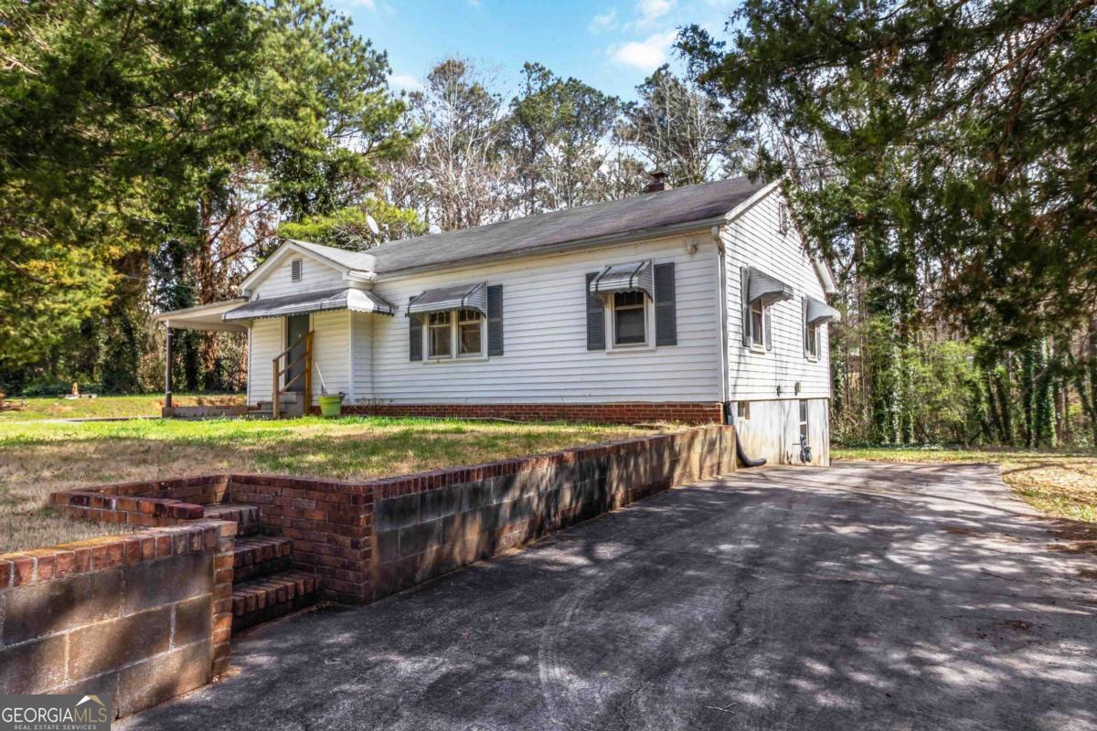 1551 Old Alabama RD