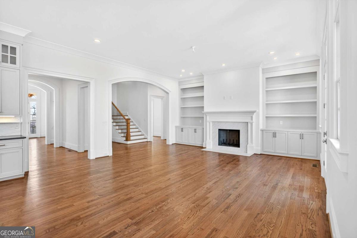 2147 Cooper Lake RD SE