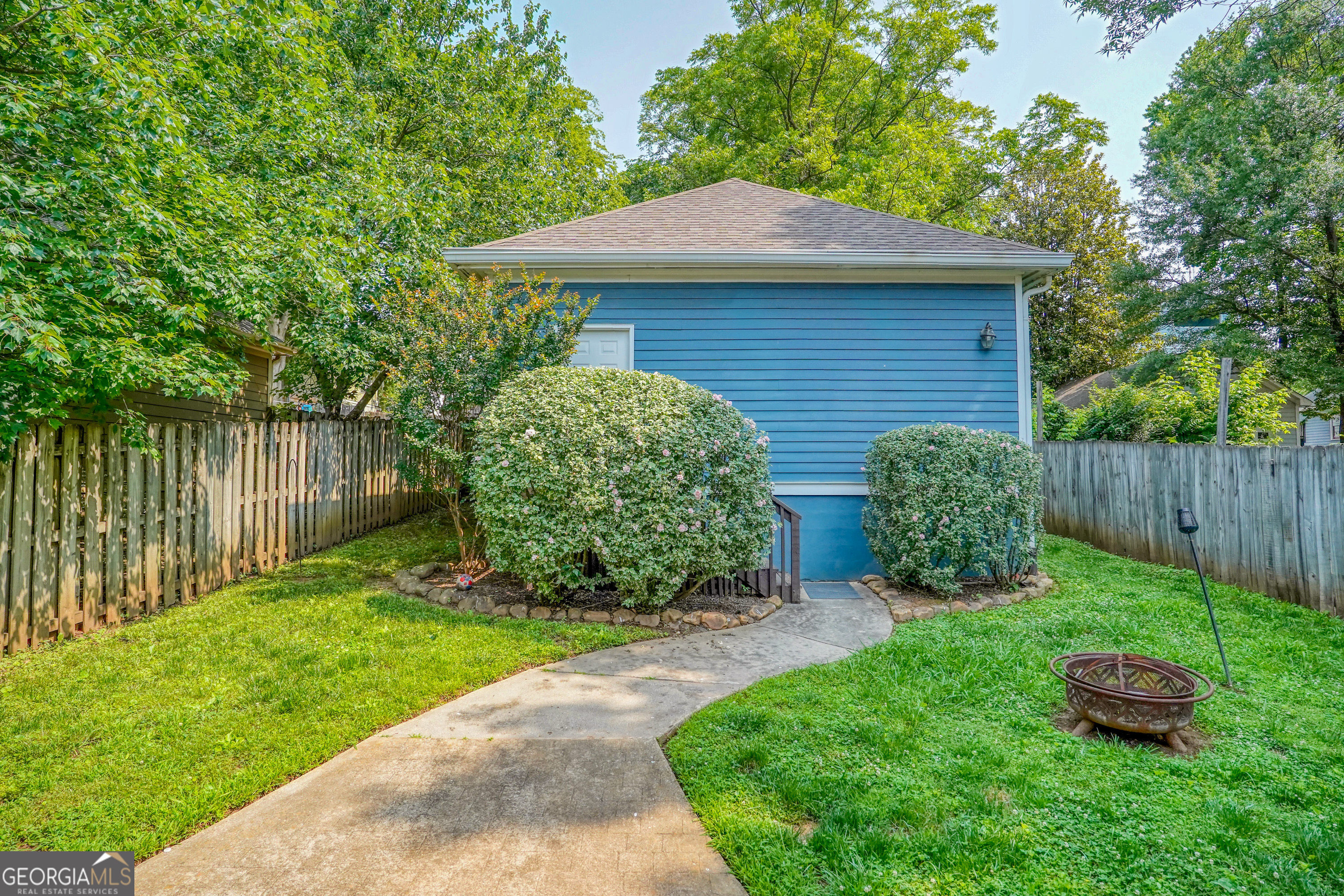 638 McGruder ST NE