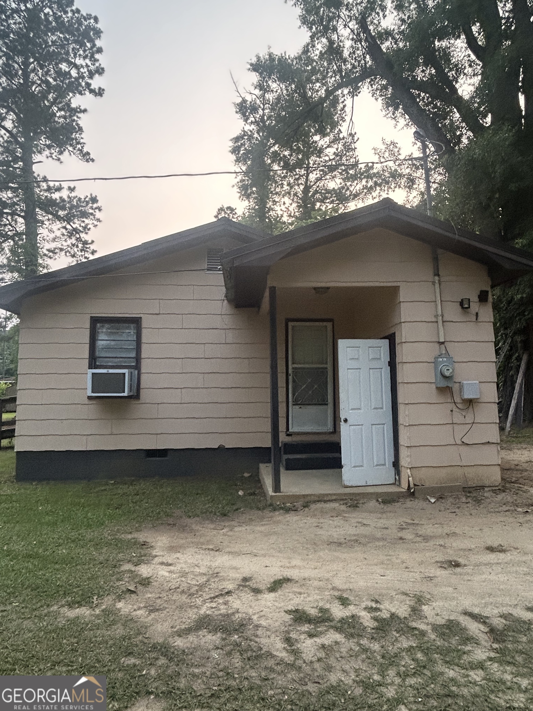 609 Alfred C Carson DR