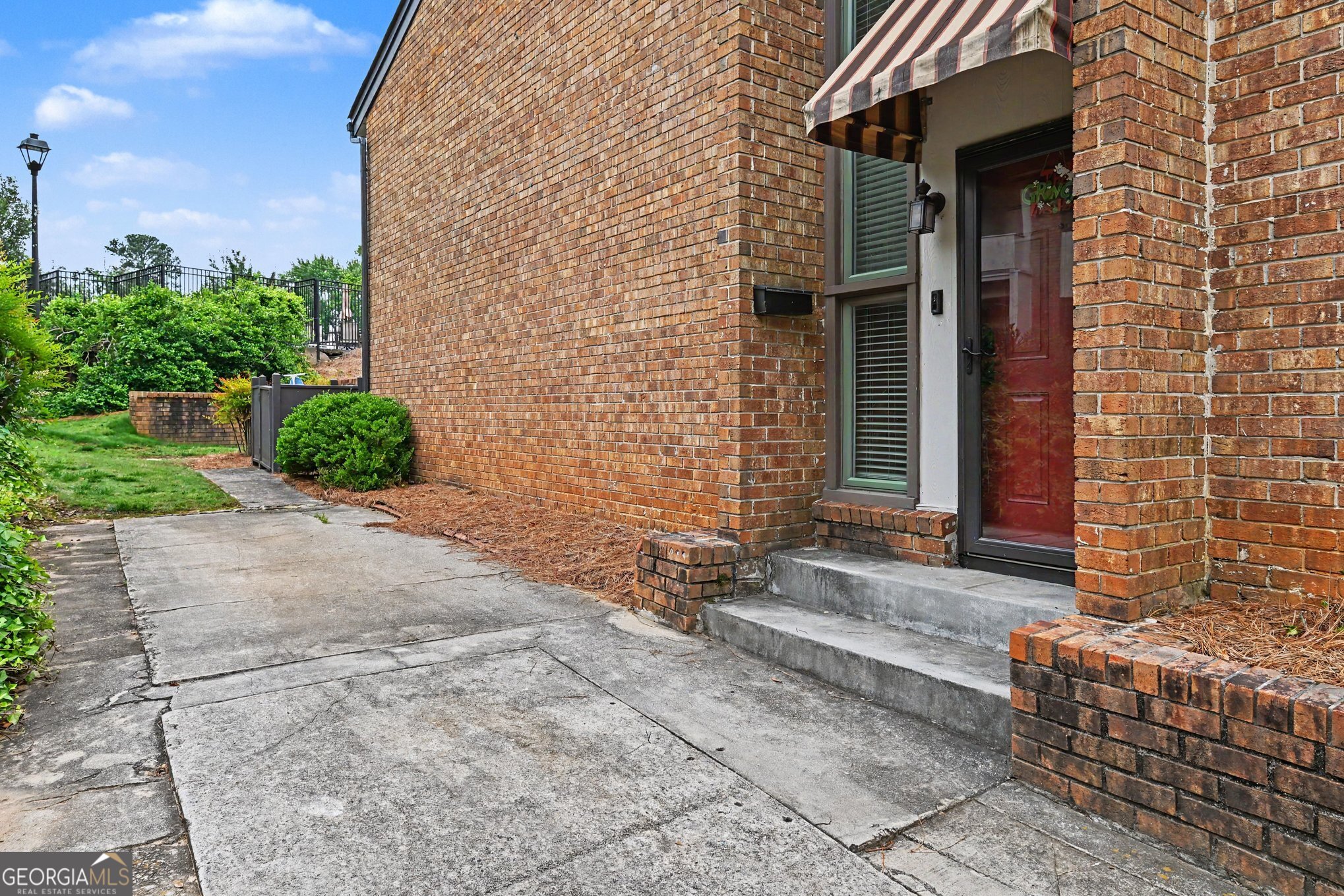 3257 Clairmont North NE
