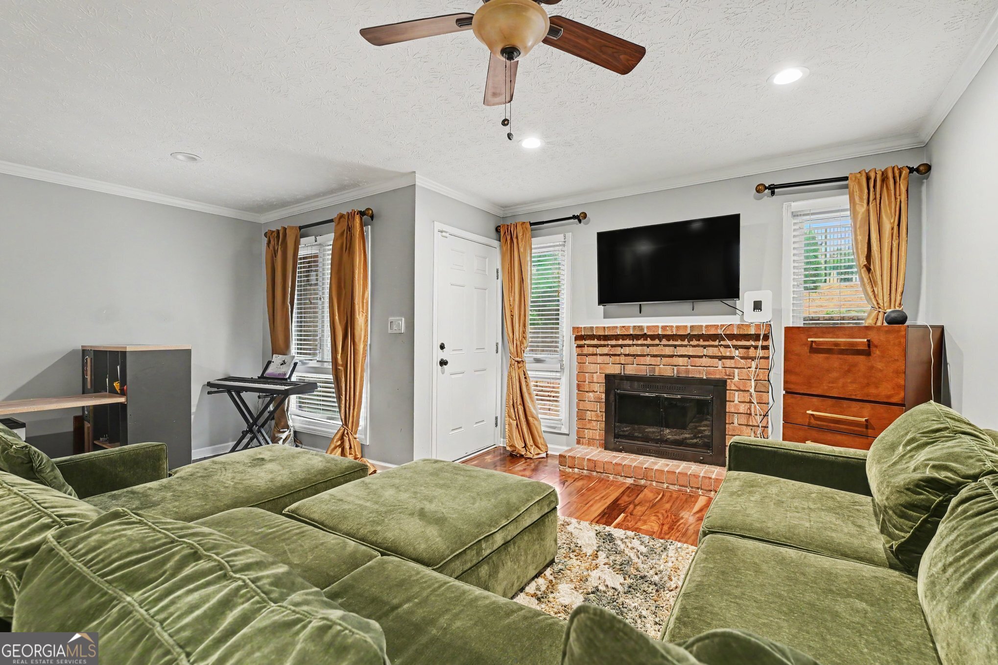 3257 Clairmont North NE