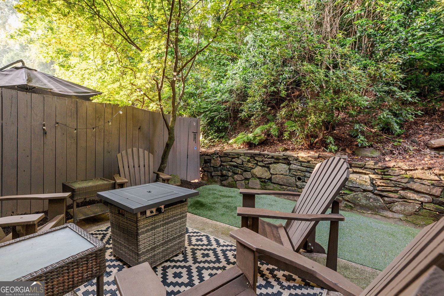 Sandy Springs, Georgia 30342, United States, 2 Bedrooms Bedrooms, ,3 BathroomsBathrooms,Residential,Active,145344