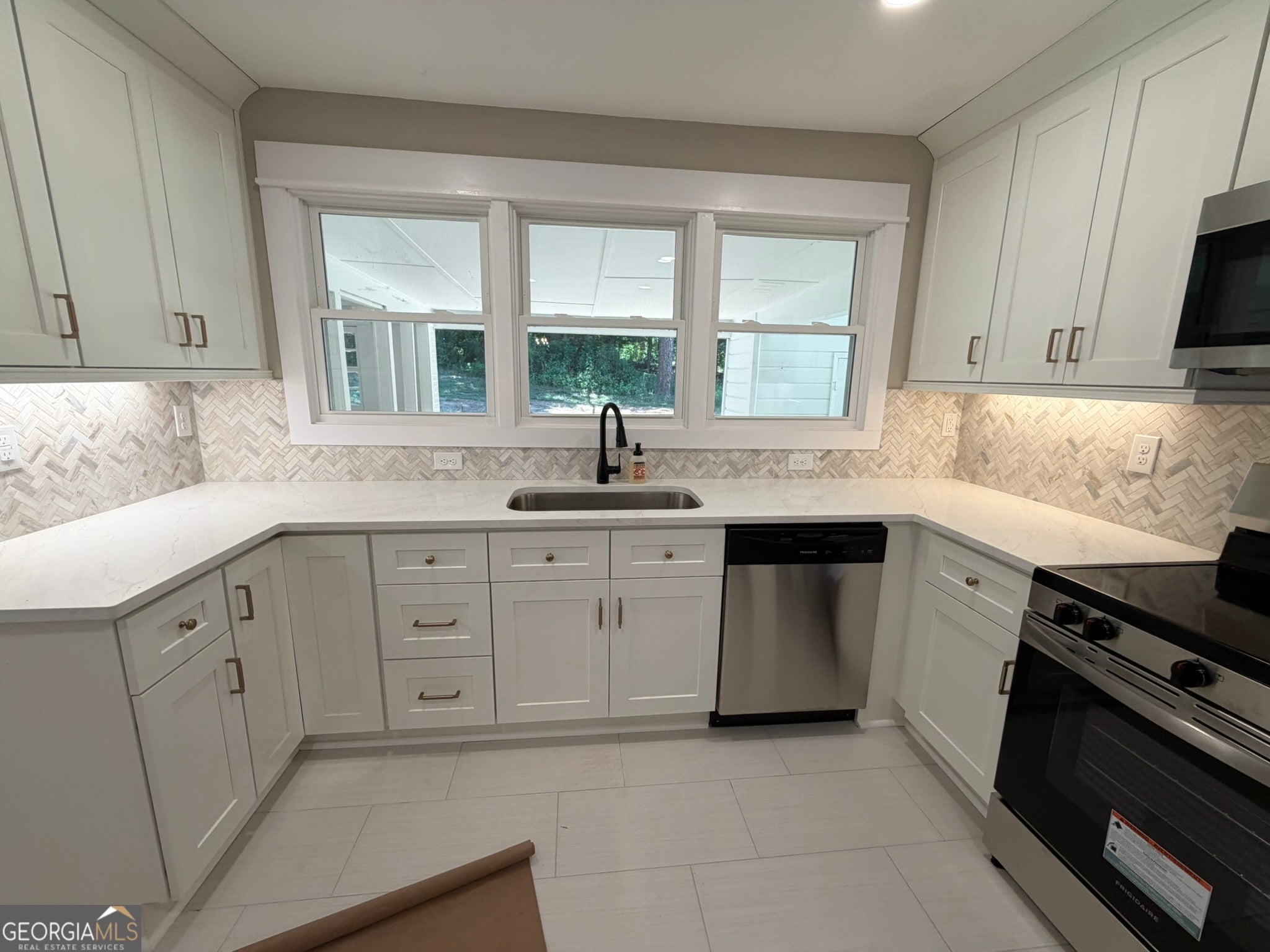 1165 Lexington Carlton RD