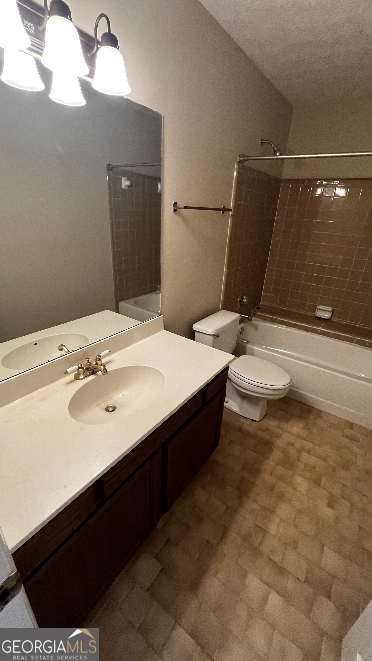Hampton Square - Residential Lease