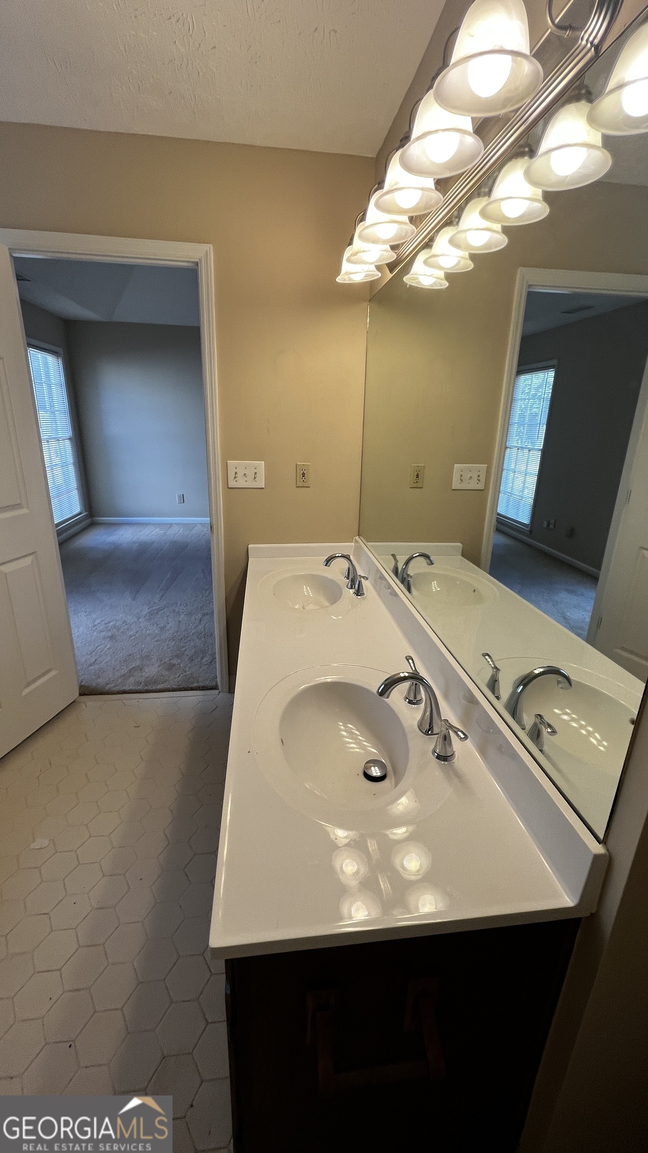 Hampton Square - Residential Lease