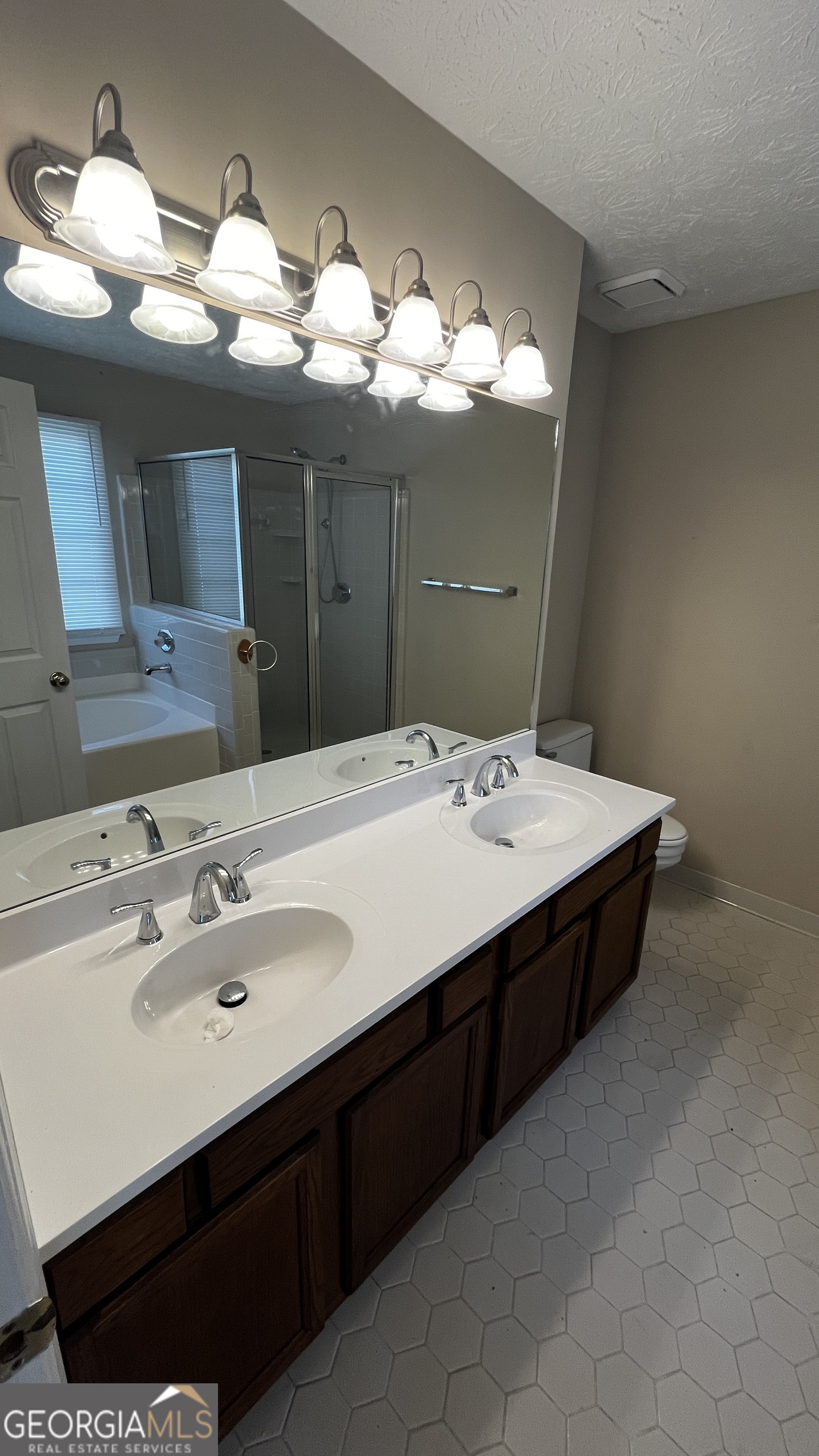 Hampton Square - Residential Lease