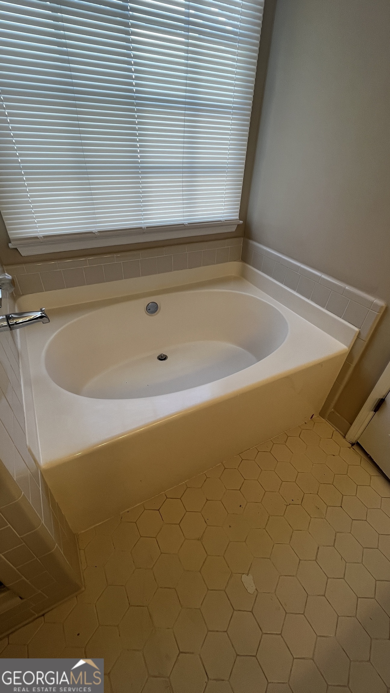 Hampton Square - Residential Lease
