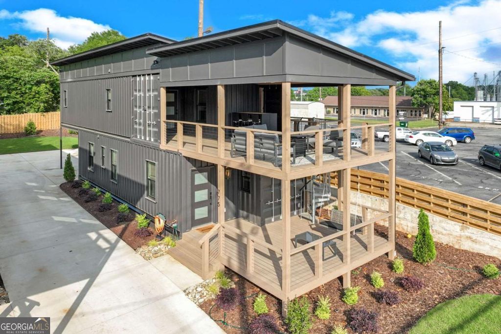 Photo of 775 Bradford Street, Gainesville, GA 30501 (MLS # 10678277)